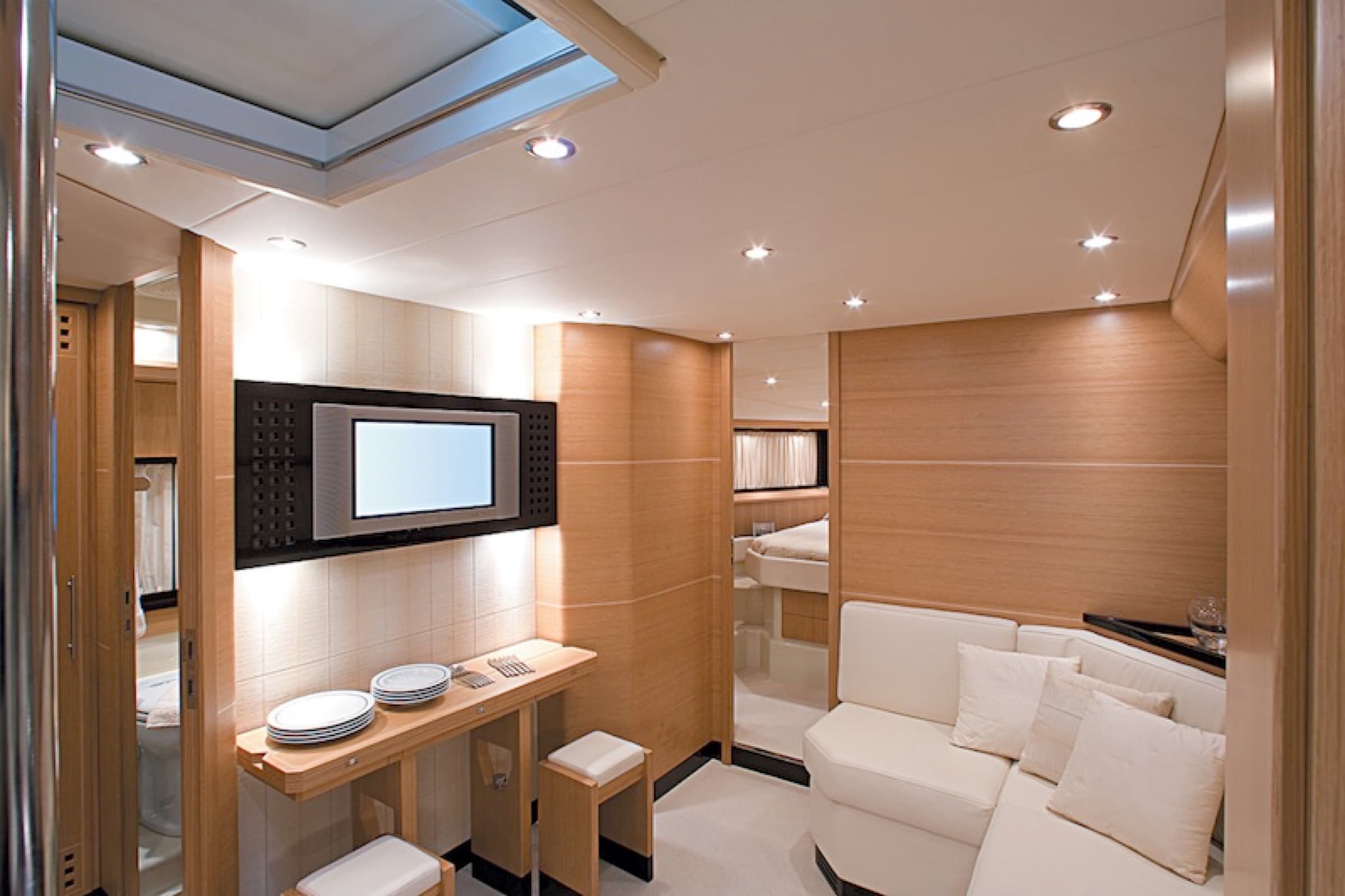 Cantieri di Sarnico 50, yacht charter on the French Riviera (3)