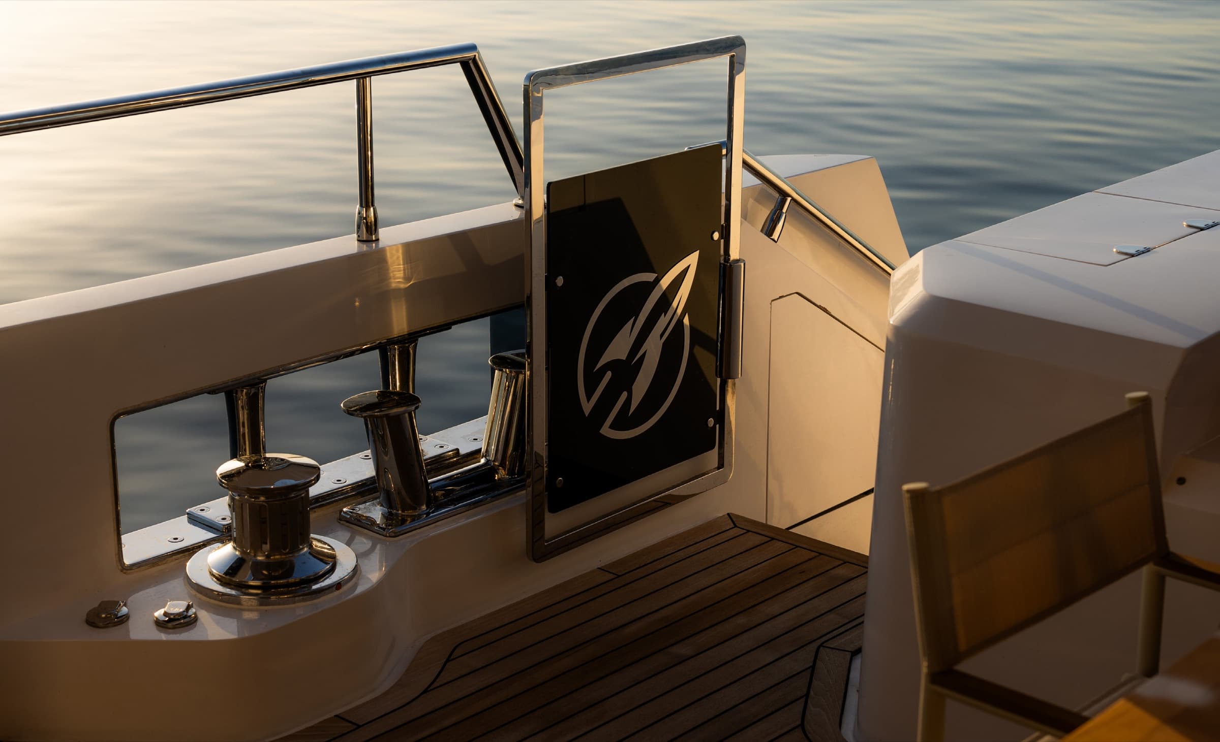 Majesty 120, yacht charter on the French Riviera (31)