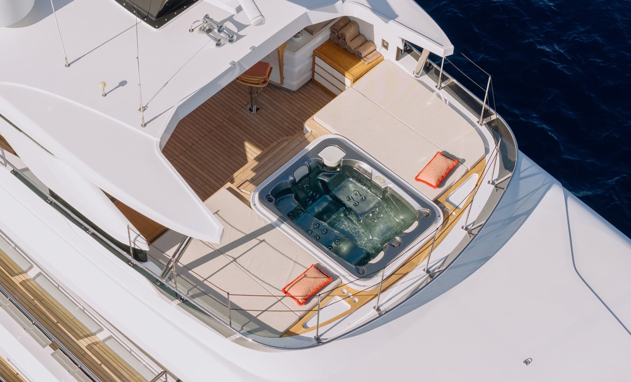 Majesty 120, yacht charter on the French Riviera (54)