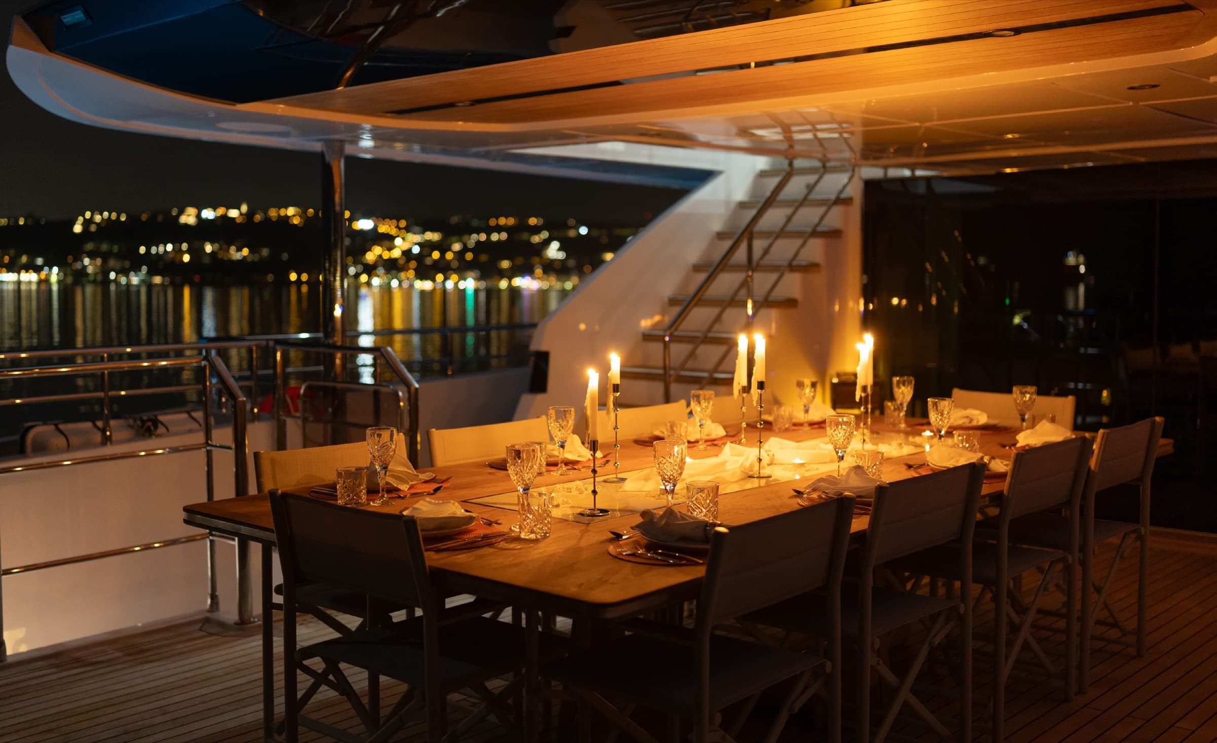 Majesty 120, yacht charter on the French Riviera (59)