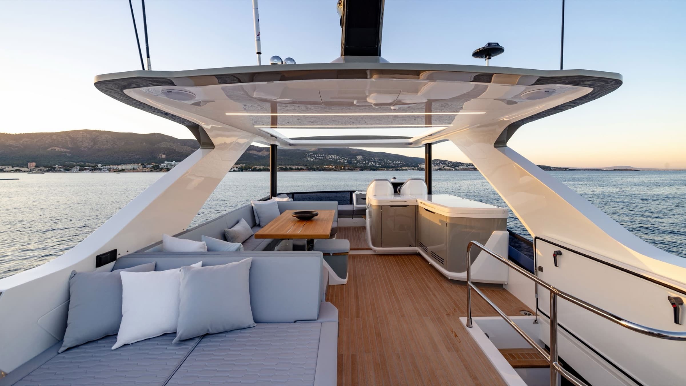 Le Pearl 63 en location sur la Côte d'Azur, vue 3