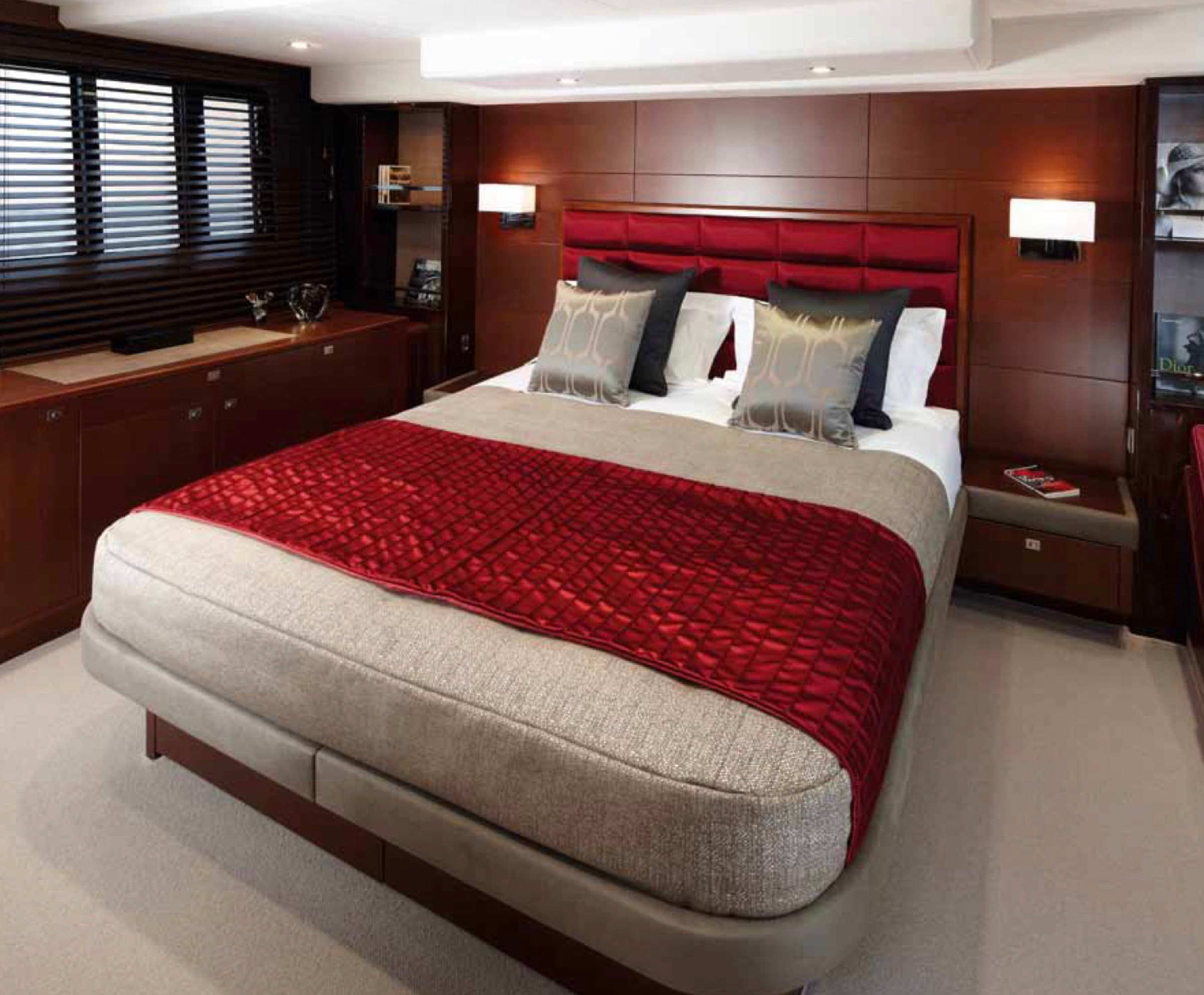 La cabine armateur du Princess 64 Fly