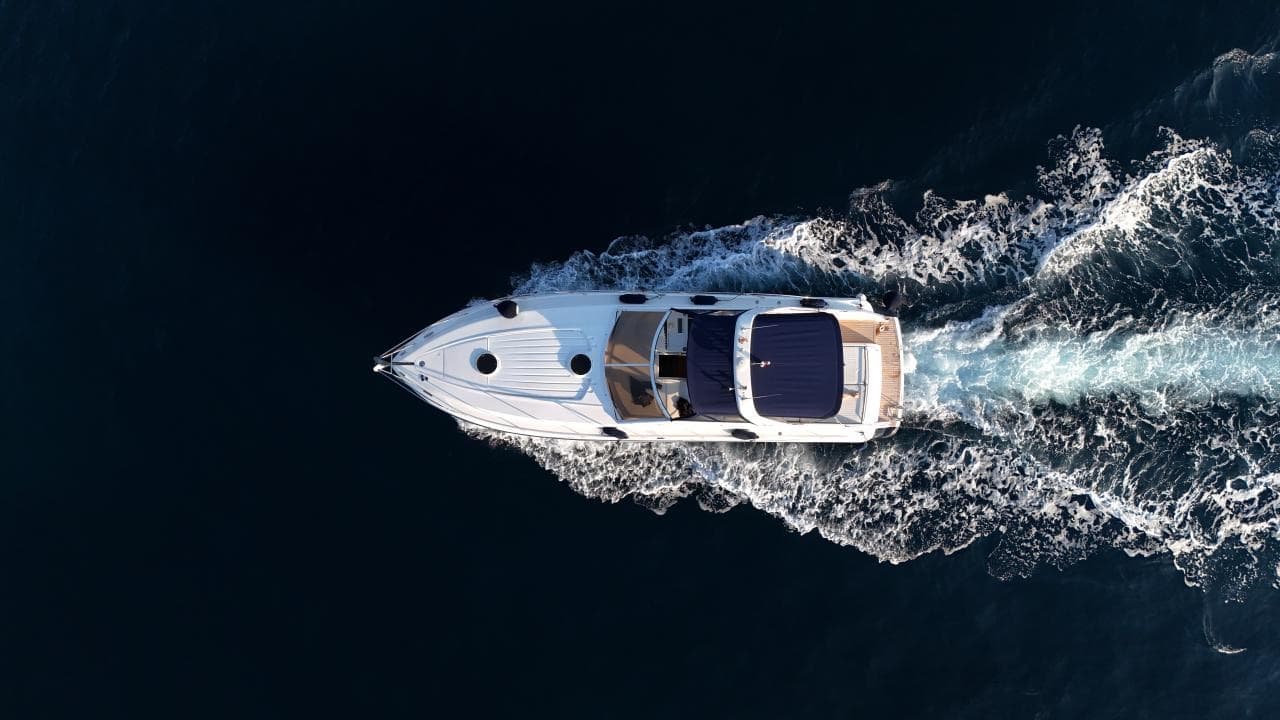 Princess V42, yacht charter on the French Riviera (2)