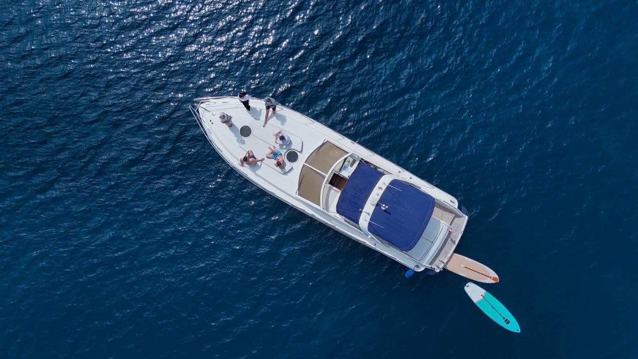 Princess V42, yacht charter on the French Riviera (6)
