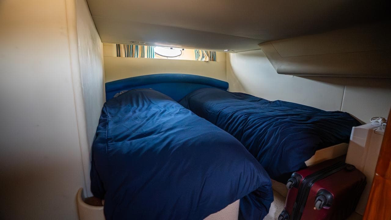 Princess V42, yacht charter on the French Riviera (12)