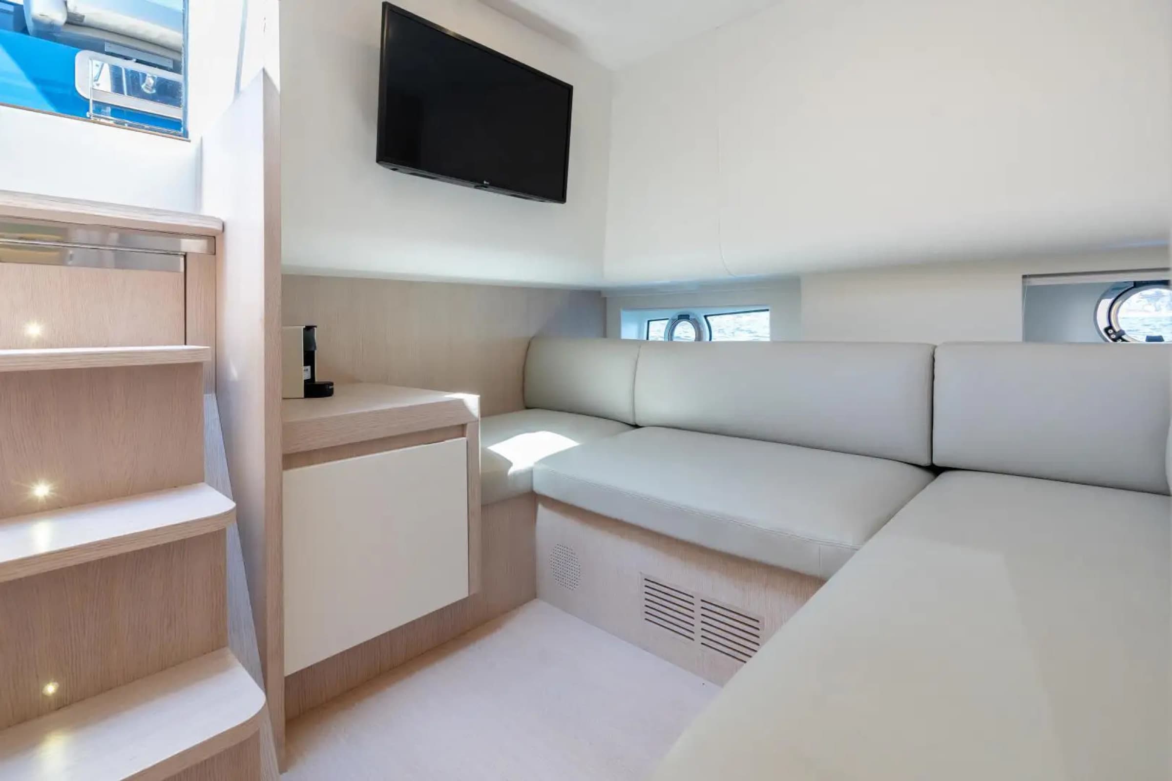 Solaris Yachts 48 Open, yacht charter on the French Riviera (8)