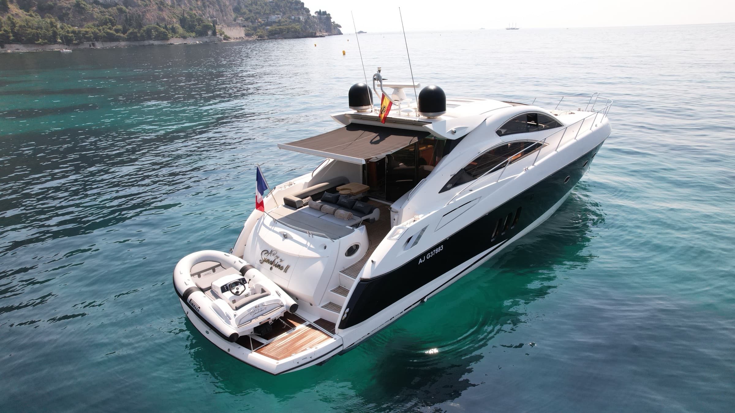 Sunseeker Predator 62, yacht charter on the French Riviera